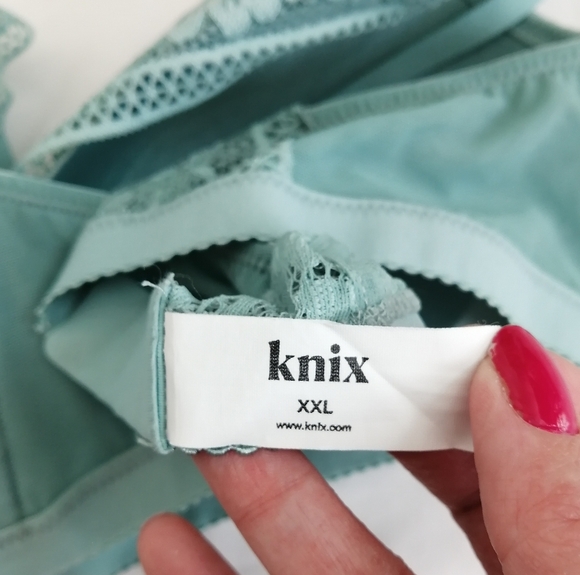 Knix Lace Deep V Bralette in Sage Plus Size XXL (Fits 40 A-DD) - Picture 12 of 16